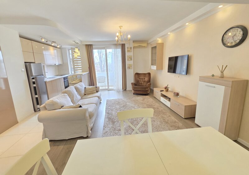 Nicolae Balcescu, 2 camere vanzare, et. 5/9, mobilat